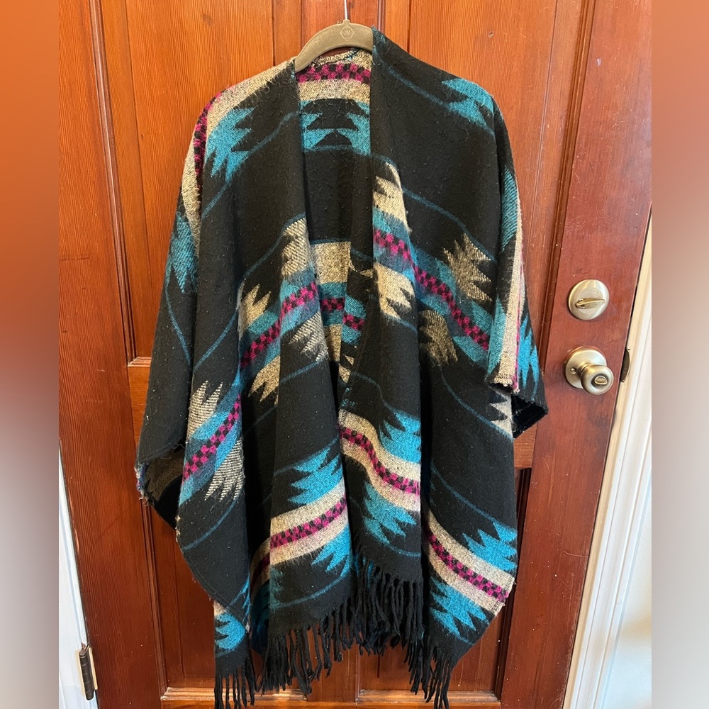 Fleece Poncho - Tribal Print